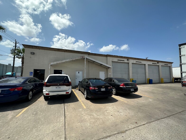 2221 Silver St, Houston, TX for sale - Building Photo - Image 2 of 5