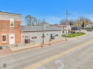 More details for 14-16 Washington St, Oswego, IL - Retail for Rent