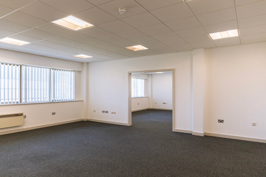Davyfield Road Rd, Blackburn to rent - Interior Photo - Image 2 of 31