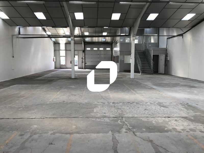 Light Industrial in SAINT-OUEN-L'AUMONE to rent Interior Photo- Image 1 of 51