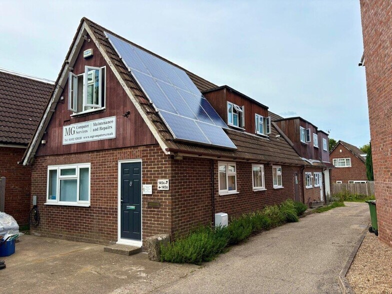 145A-145B Hastings Rd, Pembury to rent - Primary Photo - Image 1 of 1