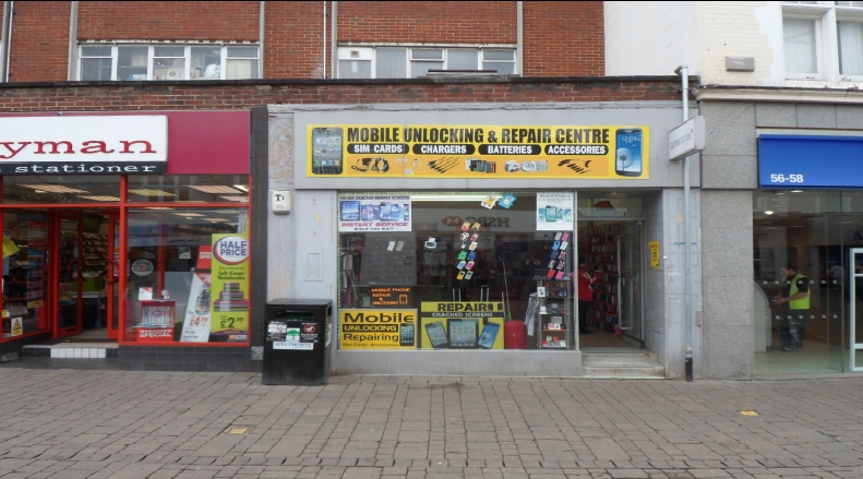 52-54 High St, Staines-Upon-Thames for sale - Building Photo - Image 2 of 4