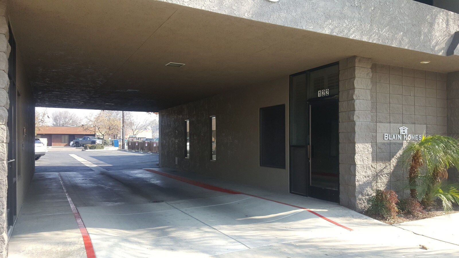 128 N M St, Tulare 93274 UK