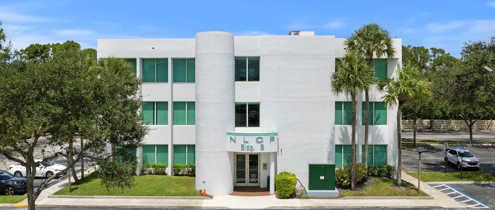 8895 N Military Trl, Palm Beach Gardens, FL for sale - Primary Photo - Image 1 of 10