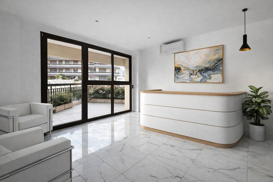 Rue Des Micocouliers, Fréjus for sale - Interior Photo - Image 2 of 3