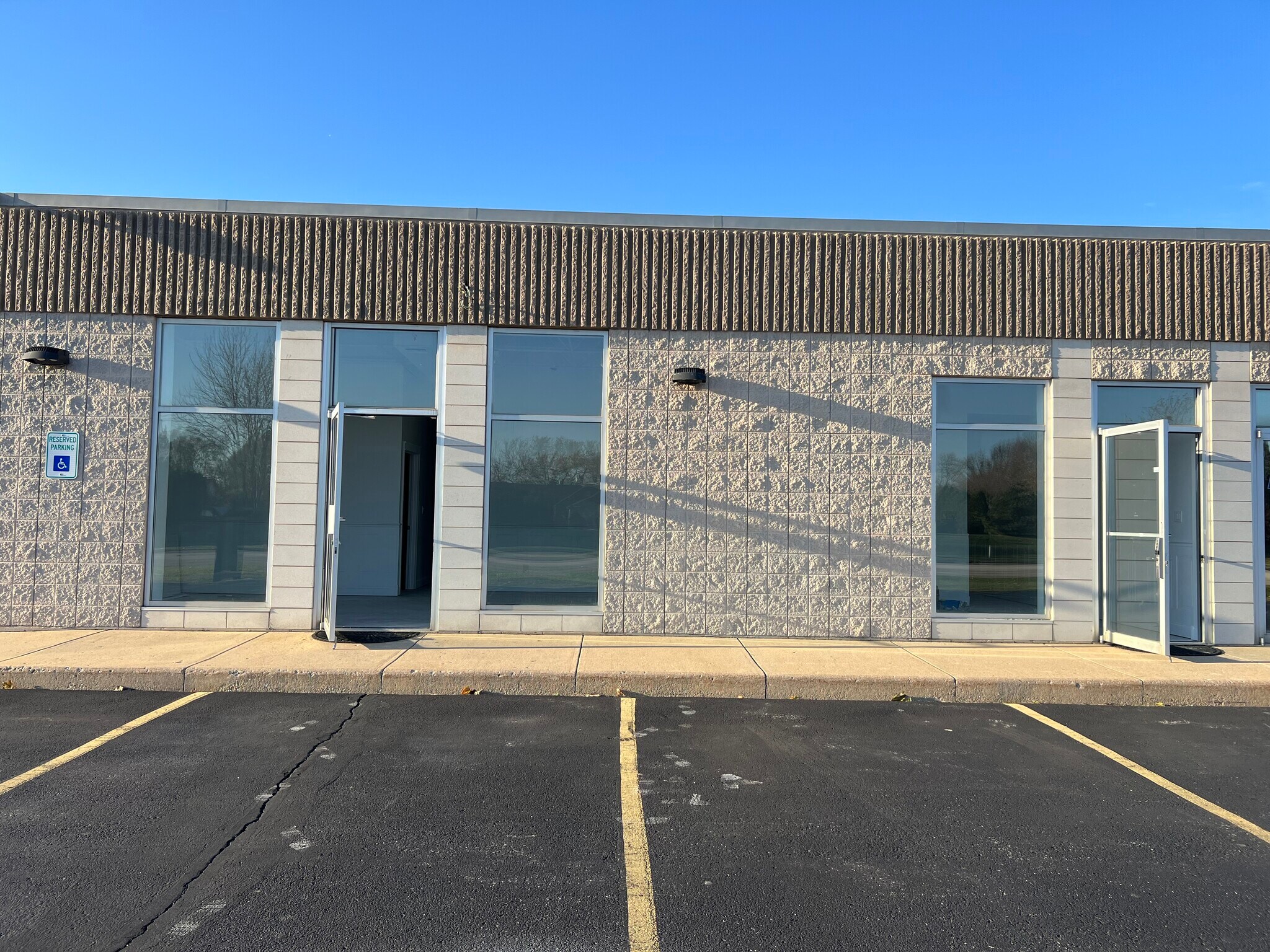 16644-16646, New Berlin, WI for sale Building Photo- Image 1 of 1