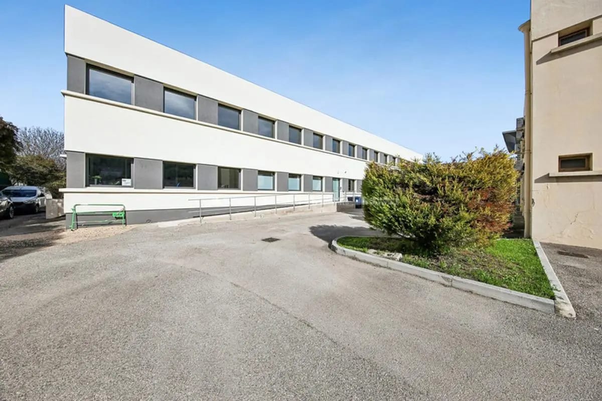 792 Avenue De La Fleuride, Aubagne to rent Building Photo- Image 1 of 15