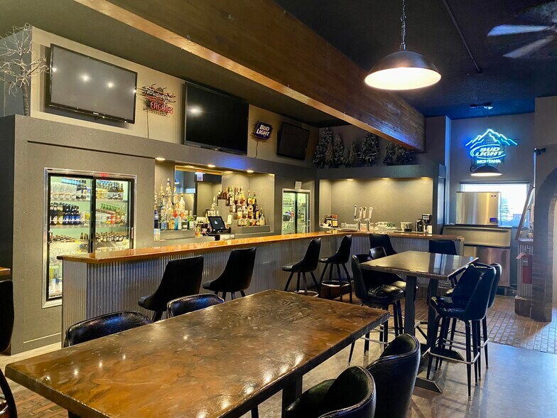 239 Main St, Shelby, MT for sale - Interior Photo - Image 1 of 1