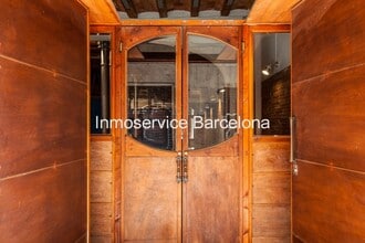 Retail in Barcelona, Barcelona to rent Interior Photo- Image 2 of 11