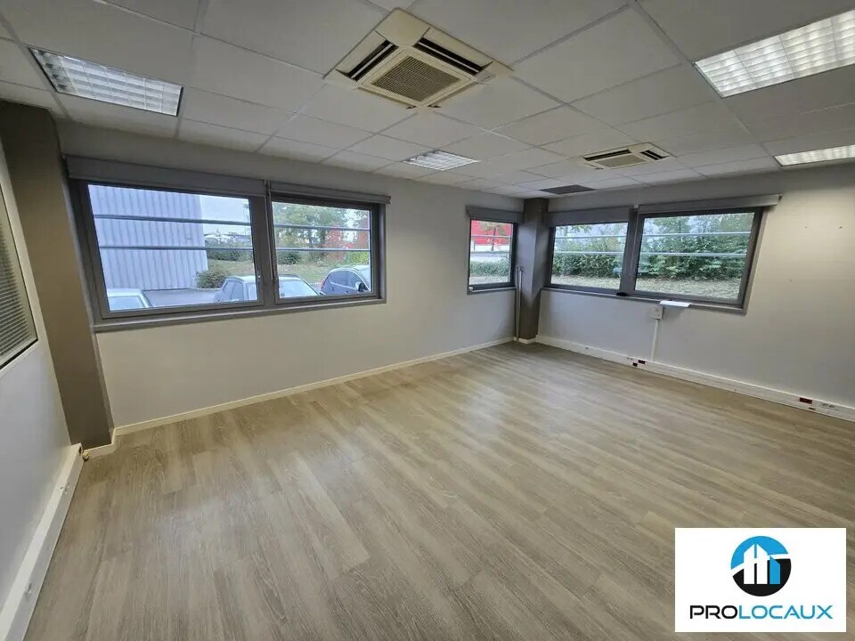 Office in Amiens to rent Interior Photo- Image 1 of 4