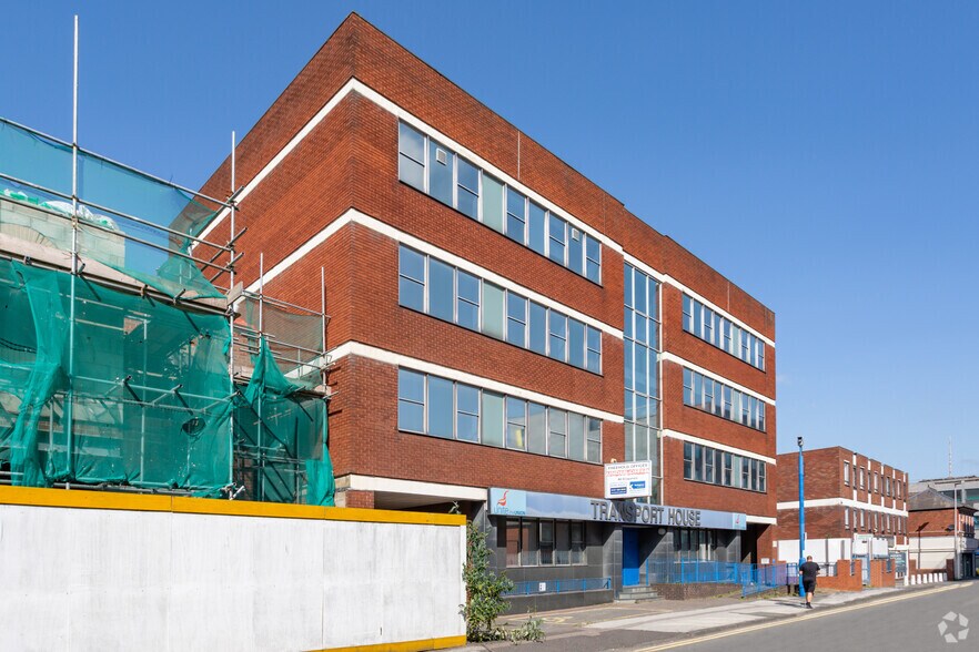 917 Victoria St, West Bromwich, B70 8ET UK