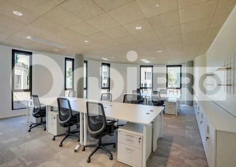 Office in Limonest to rent - Building Photo - Image 3 of 5
