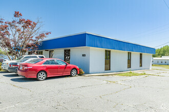 206 E Frazier Ave, Liberty, NC for sale Primary Photo- Image 1 of 1