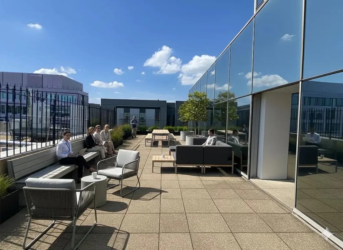 Office in Boulogne-Billancourt to rent Building Photo- Image 1 of 7