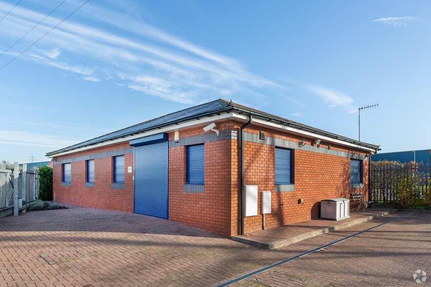 Unit 12C Hurst Bussiness Park, Two Locks, Brierley Hill for sale - Building Photo - Image 1 of 1