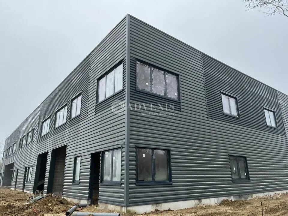 Light Industrial in Buc for sale Building Photo- Image 1 of 6