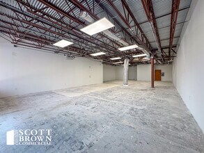 717 Stemmons Fwy, Denton, TX to rent Building Photo- Image 1 of 4