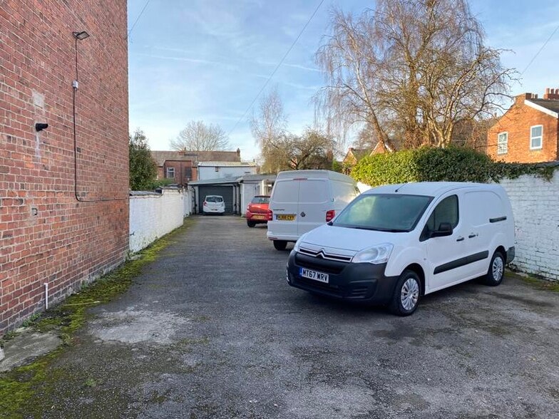 2A Birchfield Rd, Stockport for sale - Building Photo - Image 3 of 5