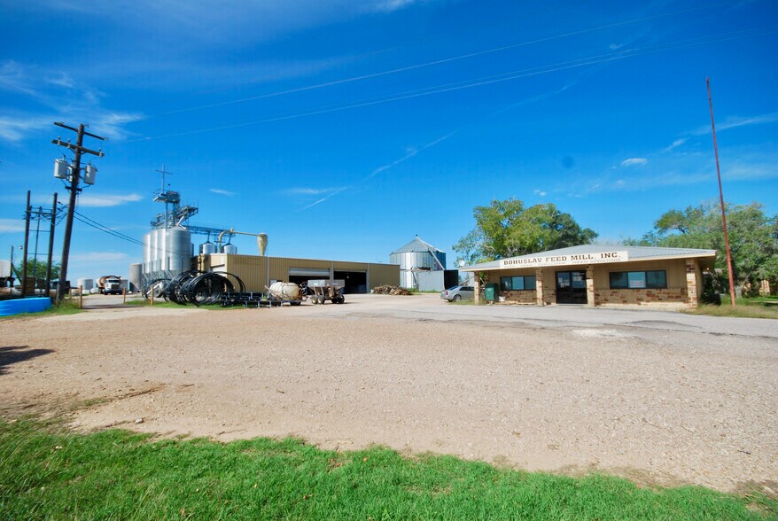 5040 FM 1295, Moulton, TX for sale - Primary Photo - Image 2 of 42