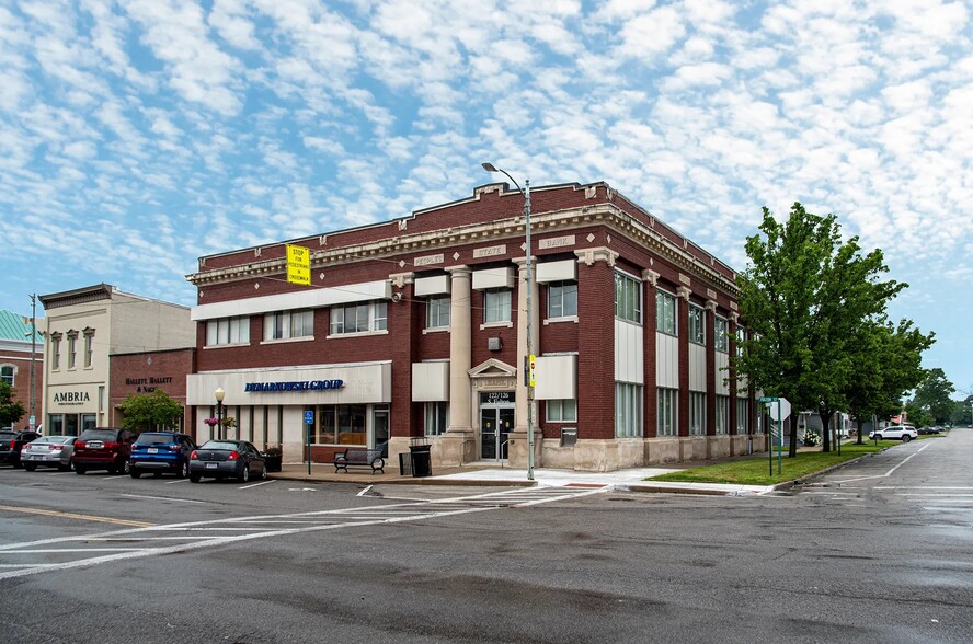 122-126 S Fulton St, Wauseon, OH for rent - Building Photo - Image 1 of 37