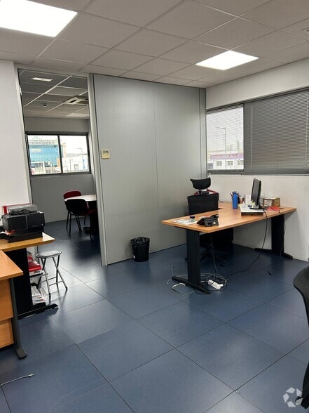 Industrial in San Fernando de Henares, Madrid to rent - Building Photo - Image 1 of 1