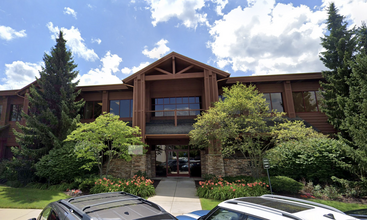 3152 Peregrine Dr NE, Grand Rapids, MI for rent Building Photo- Image 1 of 5