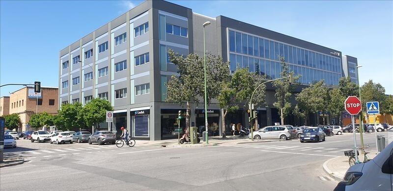 Office in SEVILLA, Sevilla for sale Building Photo- Image 1 of 16