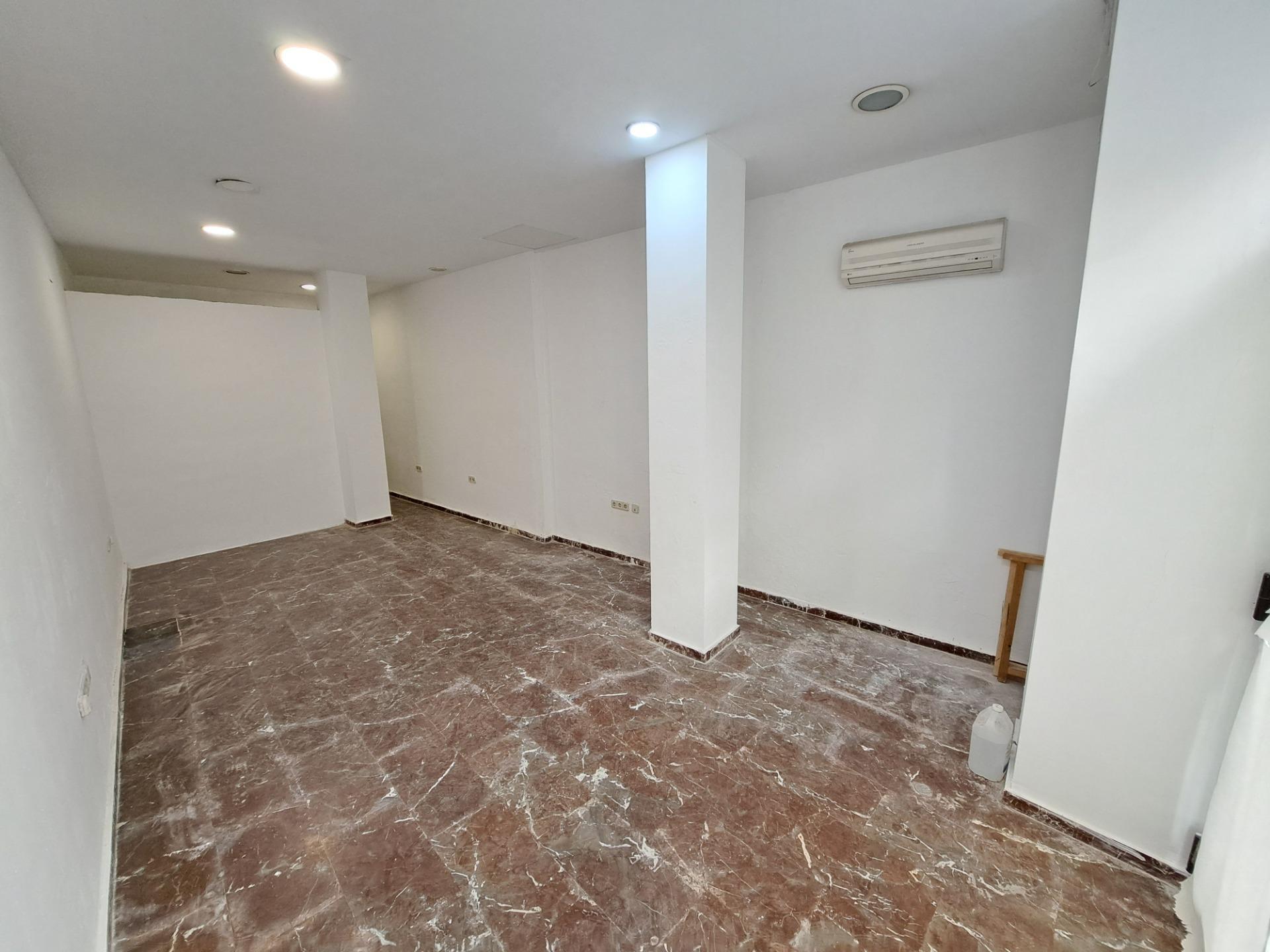 Retail in Alzira, Valencia for sale Building Photo- Image 1 of 8