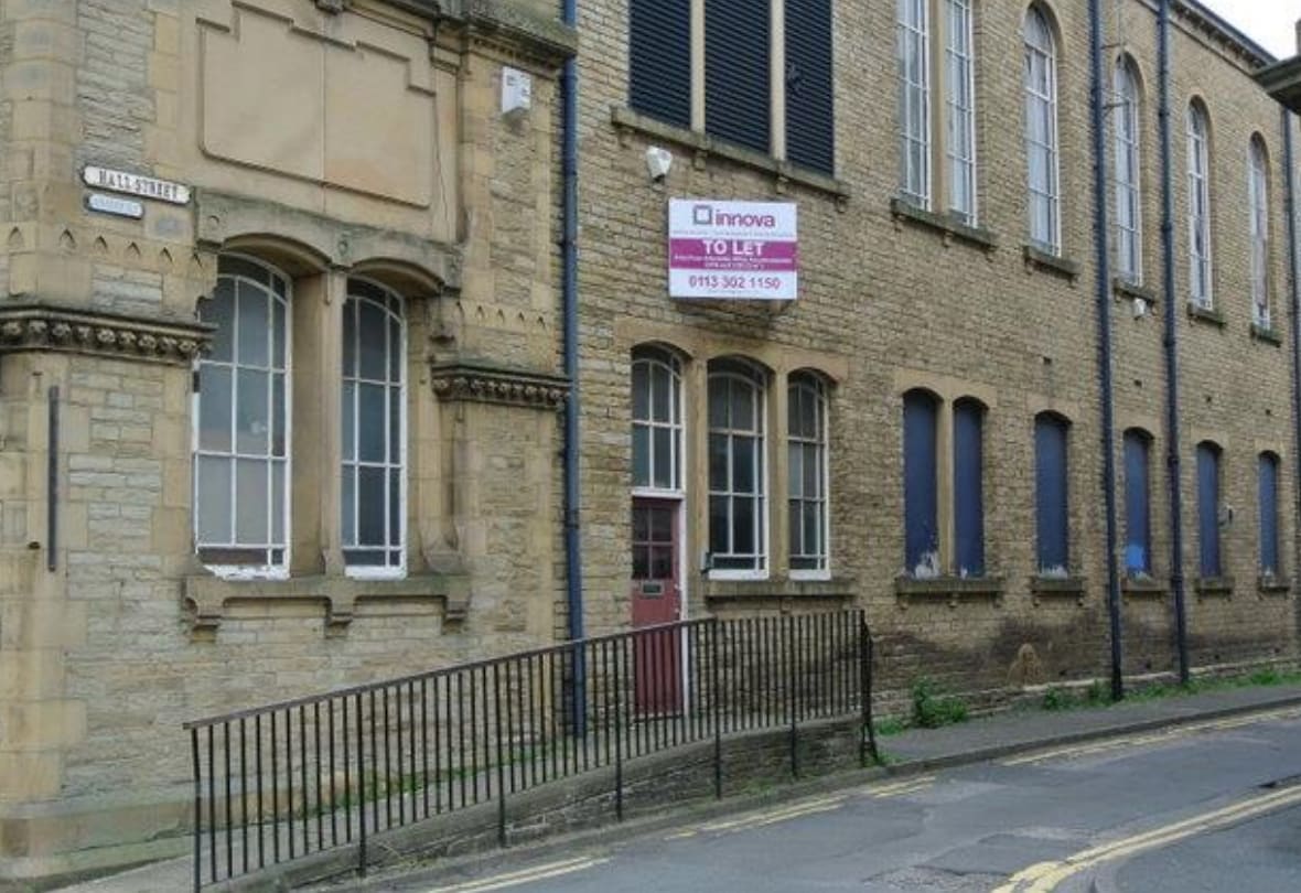 1 Hall St, Brighouse to rent Building Photo- Image 1 of 1