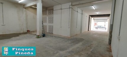 Retail in Pineda de Mar, Barcelona to rent Interior Photo- Image 2 of 10