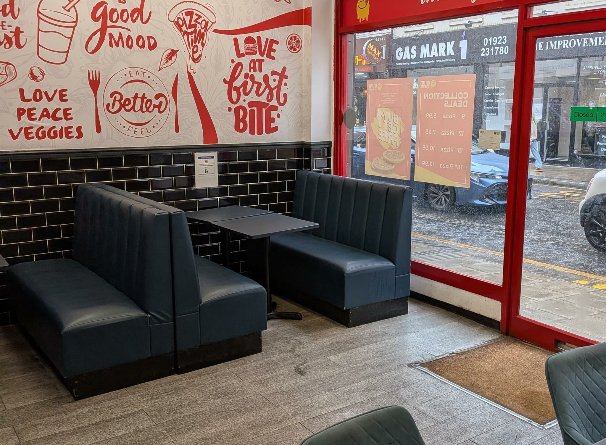 14 Market St, Watford to rent Interior Photo- Image 1 of 3