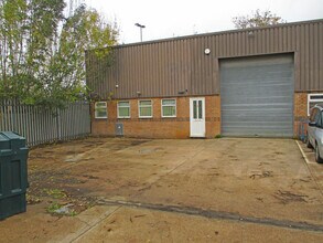 7 Diplocks Way, Hailsham to rent Building Photo- Image 1 of 5