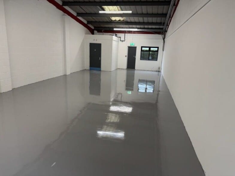 Whitefield Ct, Warrington to rent - Building Photo - Image 2 of 3