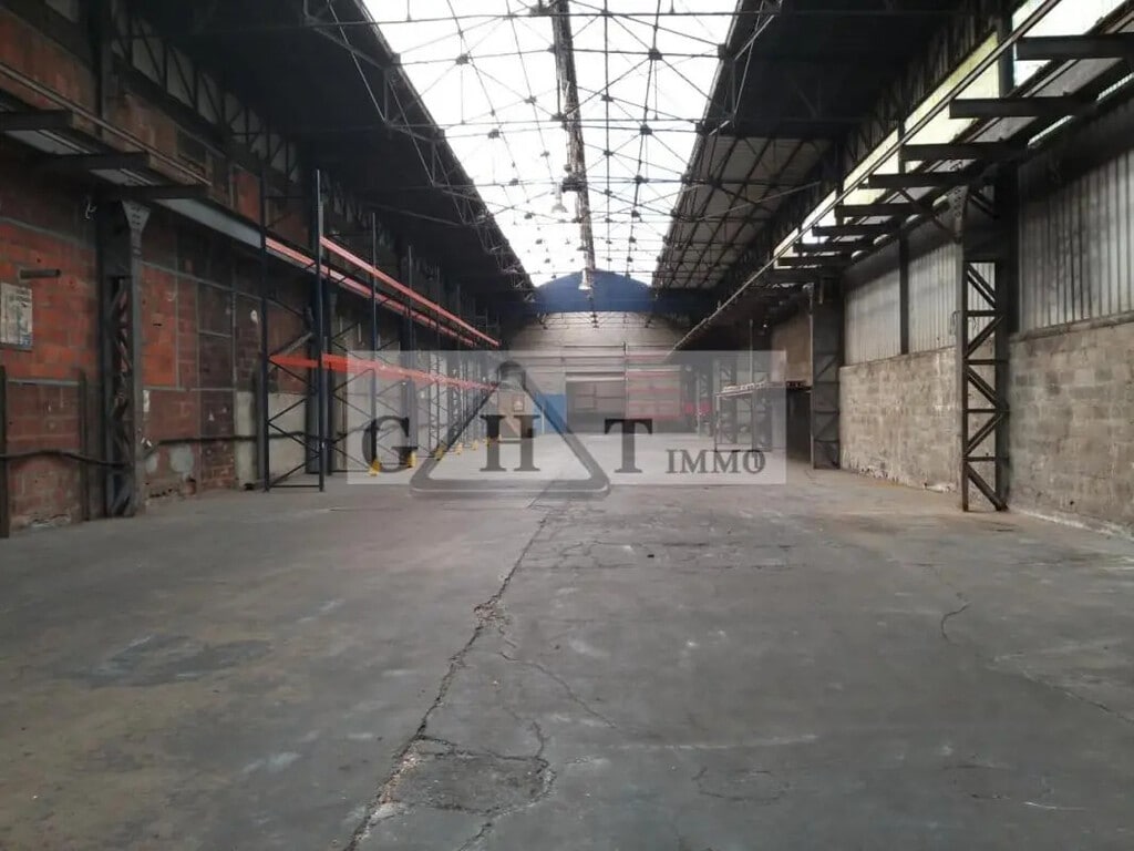 Vente Entrepôt 2 746 m² - Photo 1