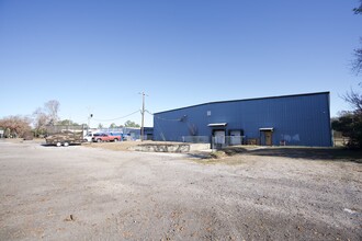 1651 Holland St, West Columbia, SC for rent Building Photo- Image 1 of 10