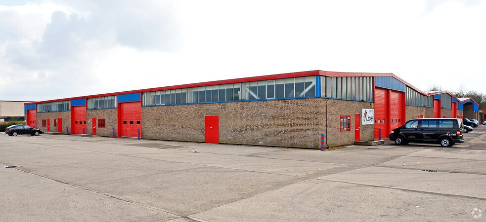 Enterprise Way, Peterborough to rent - Primary Photo - Image 1 of 12