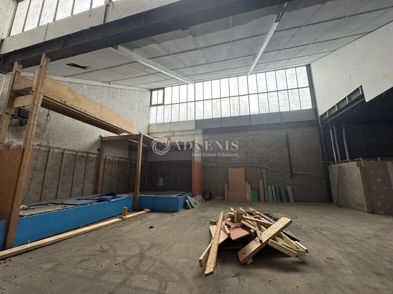 Light Industrial in Strasbourg to rent - Building Photo - Image 3 of 5