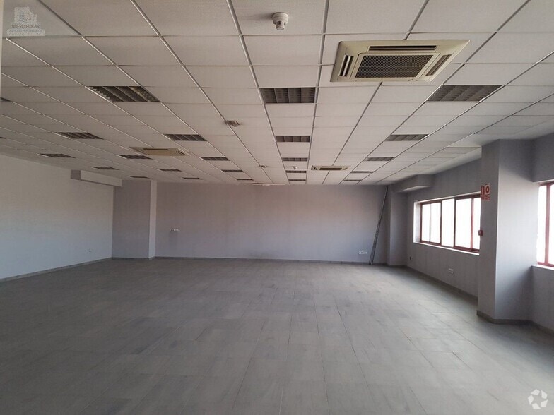 Calle Tajo, 20, Mejorada del Campo, Madrid to rent - Building Photo - Image 2 of 8