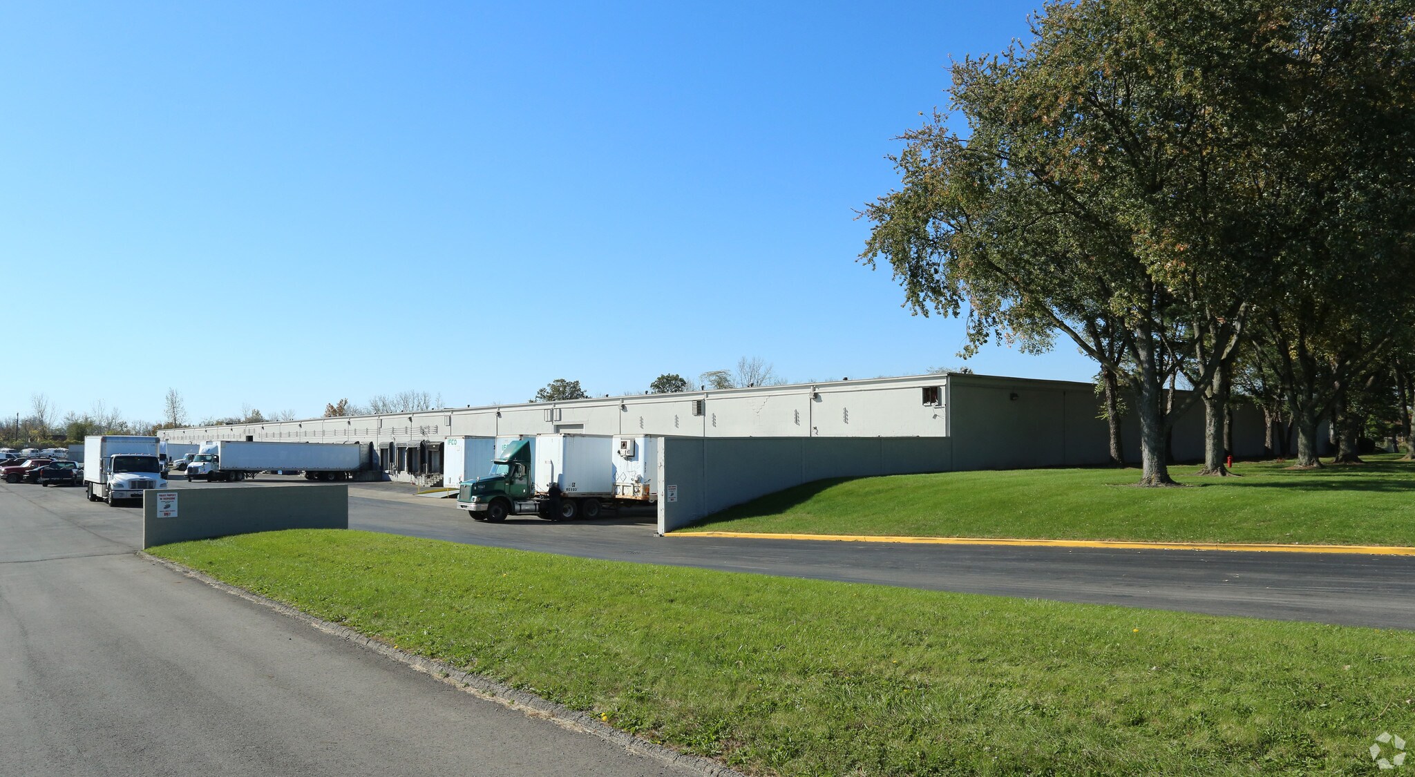 4545 Groves Rd, Columbus, OH to rent Primary Photo- Image 1 of 10