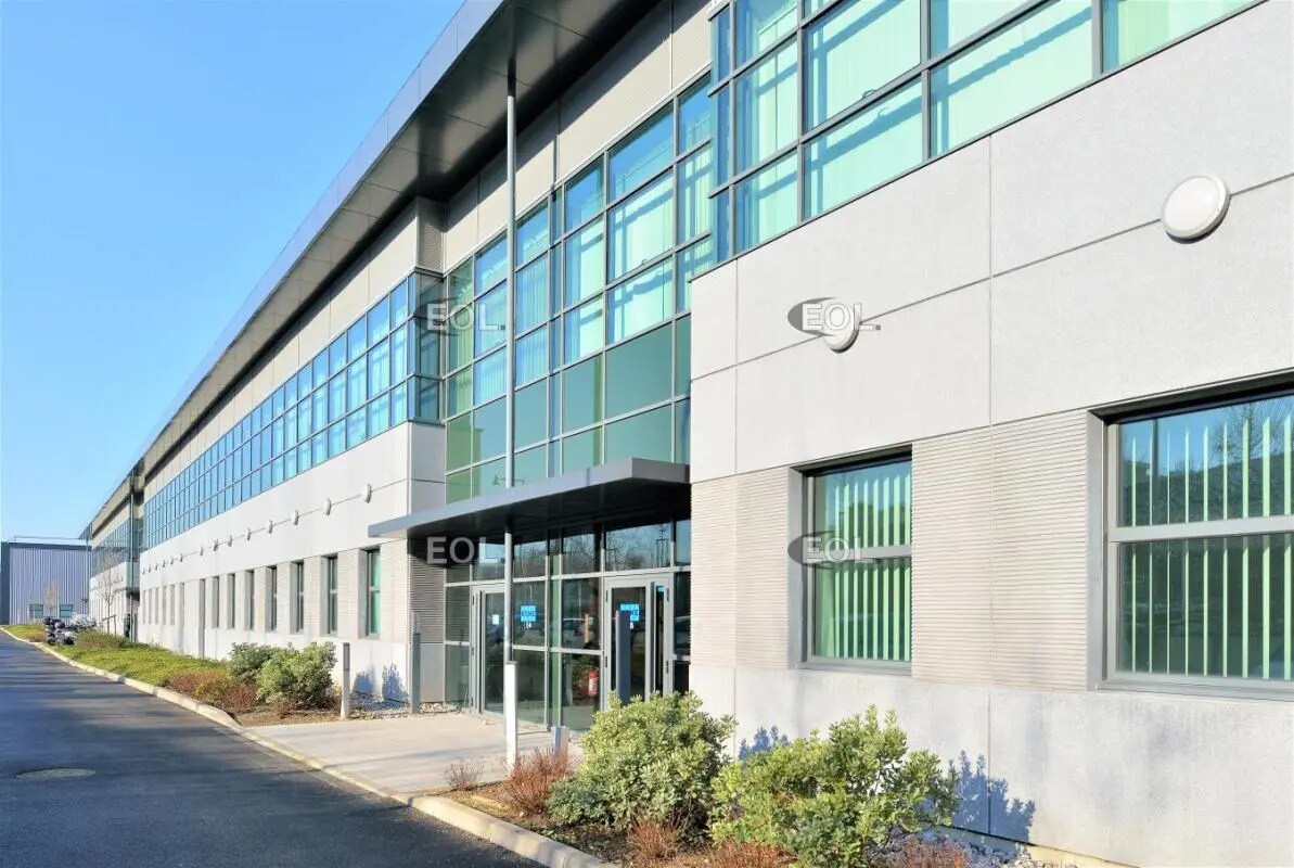 Light Industrial in Noisy-le-Sec to rent Building Photo- Image 1 of 3
