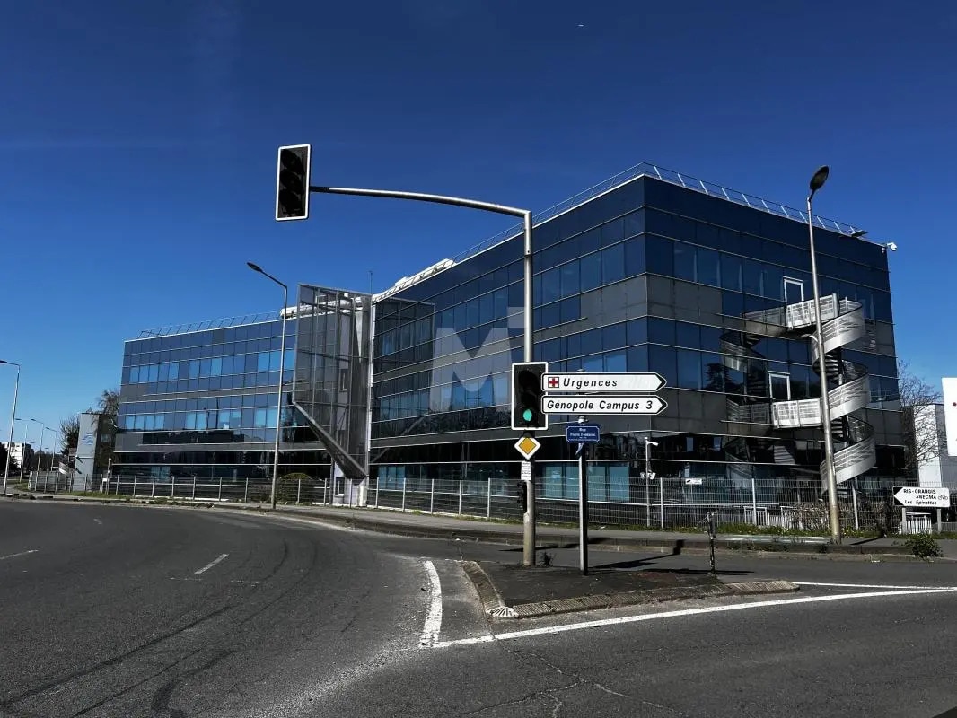 Office in Évry-Courcouronnes to rent Building Photo- Image 1 of 6