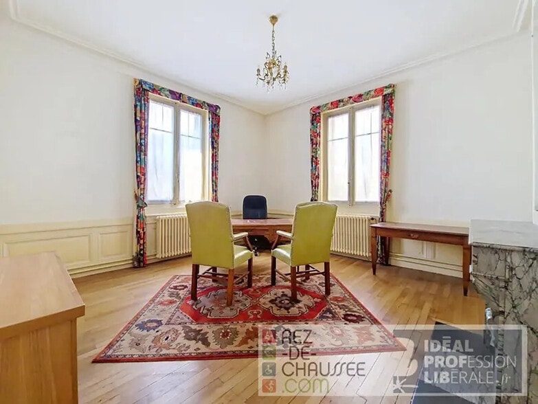 Office in Lyon for sale - Interior Photo - Image 3 of 6
