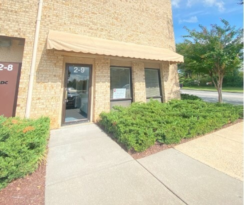 2 Metropolitan Ct, Gaithersburg, MD to rent Building Photo- Image 1 of 3
