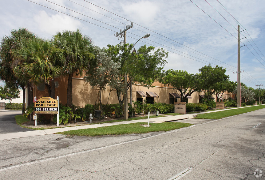 3395 N Dixie Hwy, Boca Raton, FL for rent - Primary Photo - Image 1 of 3