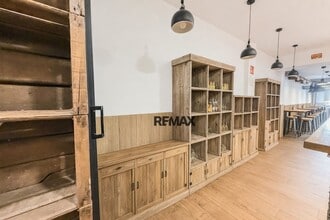Retail in Castelló d'Empúries, Gerona to rent Interior Photo- Image 2 of 14