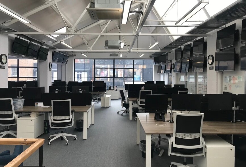 20-26 Stokes Croft, Bristol to rent - Interior Photo - Image 2 of 5