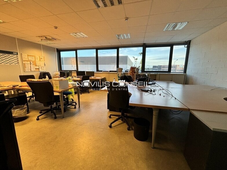 Light Industrial in Colomiers to rent - Interior Photo - Image 3 of 8