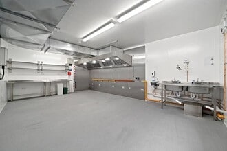 110-118 Markfield Rd, London to rent Interior Photo- Image 1 of 2