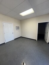 11540 Pellicano Dr, El Paso, TX for rent Interior Photo- Image 1 of 4