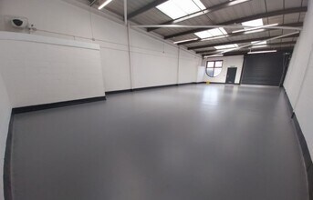 Malham Rd, London to rent Interior Photo- Image 2 of 2